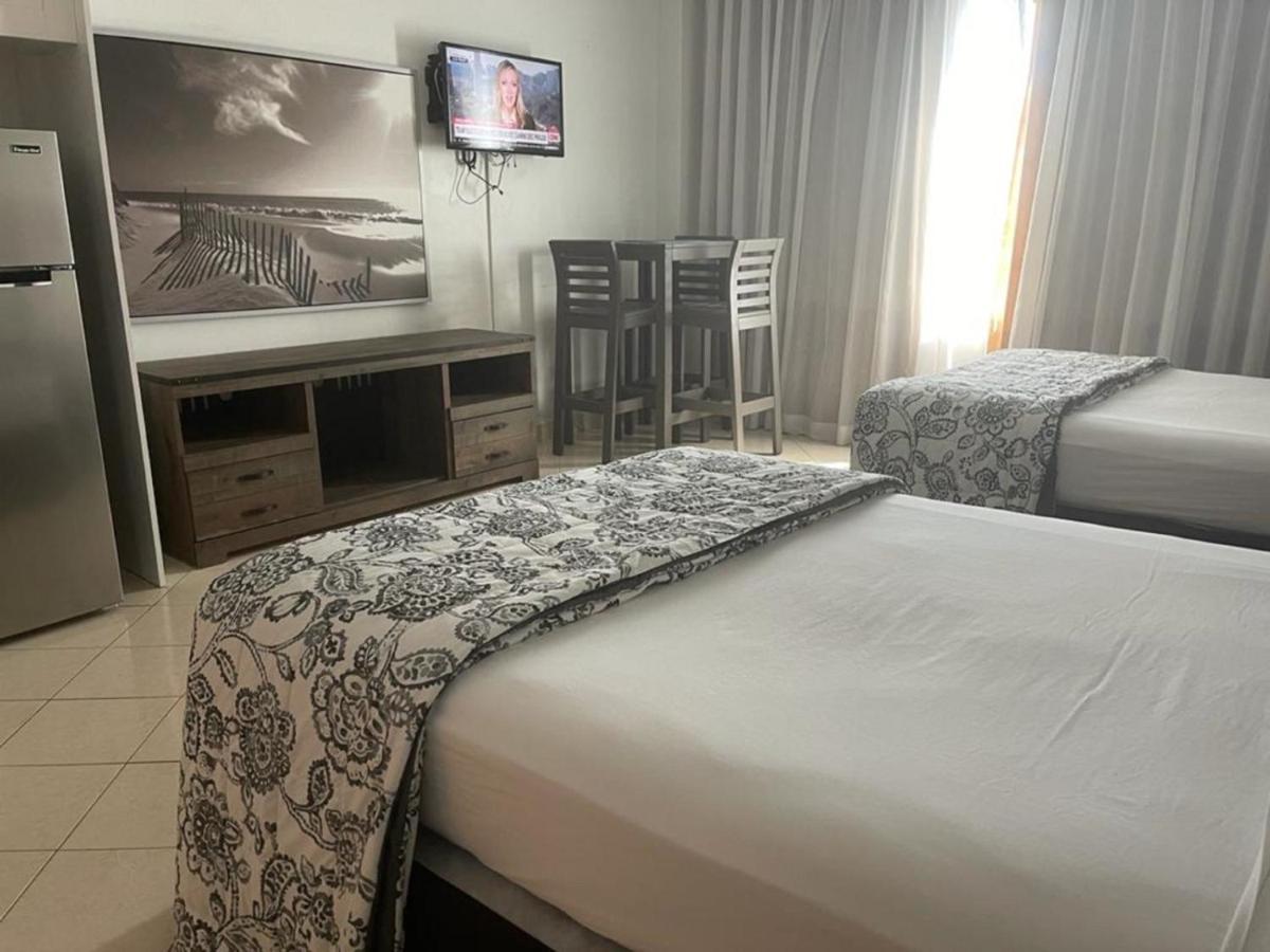 Beachfront Studios Casablanca Rentals Miami Beach Bagian luar foto