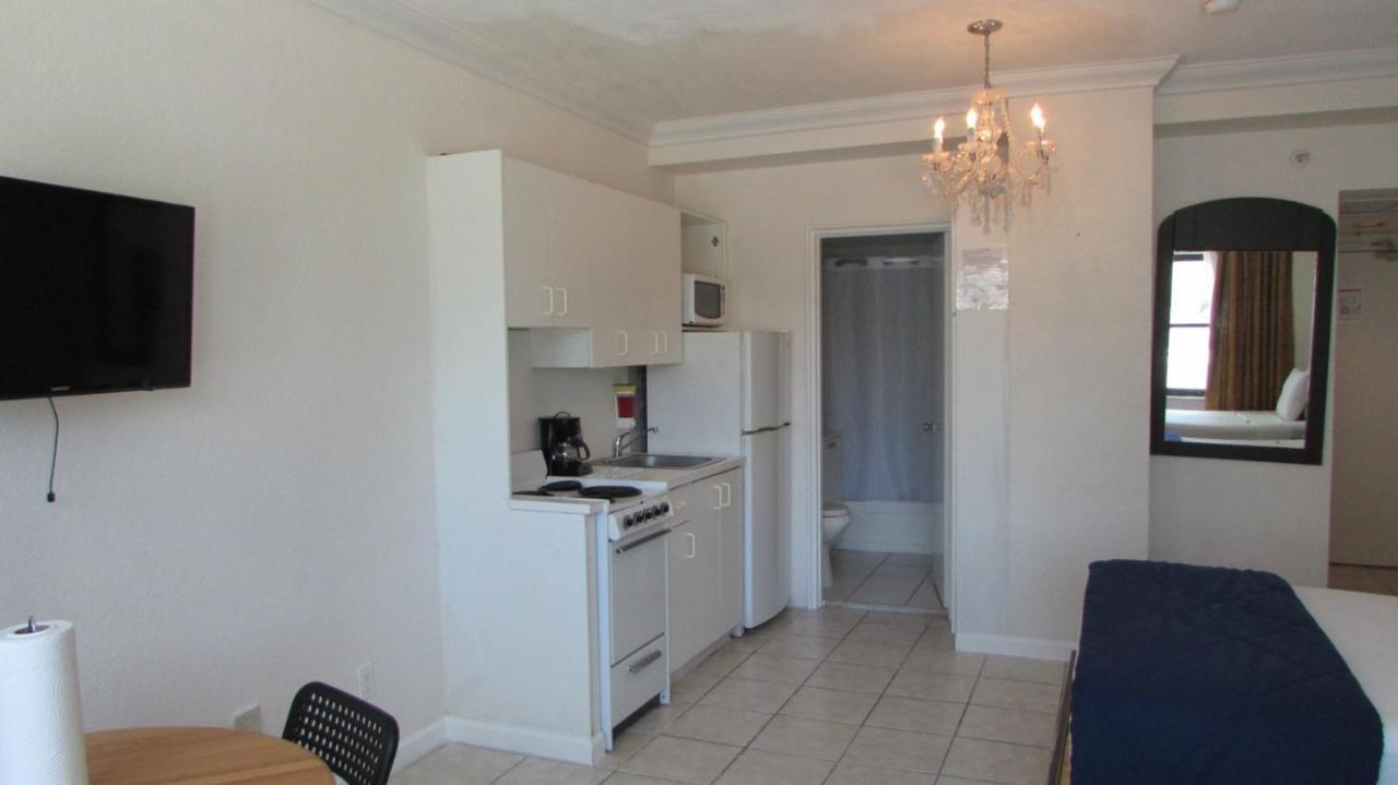 Beachfront Studios Casablanca Rentals Miami Beach Bagian luar foto
