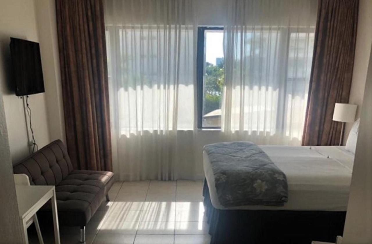 Beachfront Studios Casablanca Rentals Miami Beach Bagian luar foto